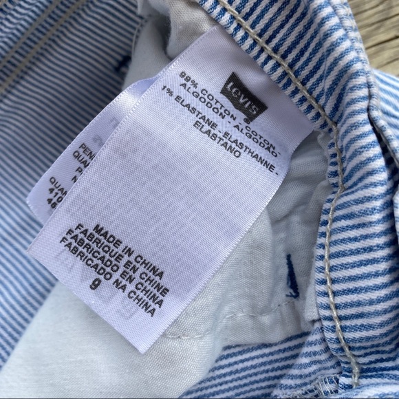 Levi’s Striped Denim Shorts - Picture 3 of 5